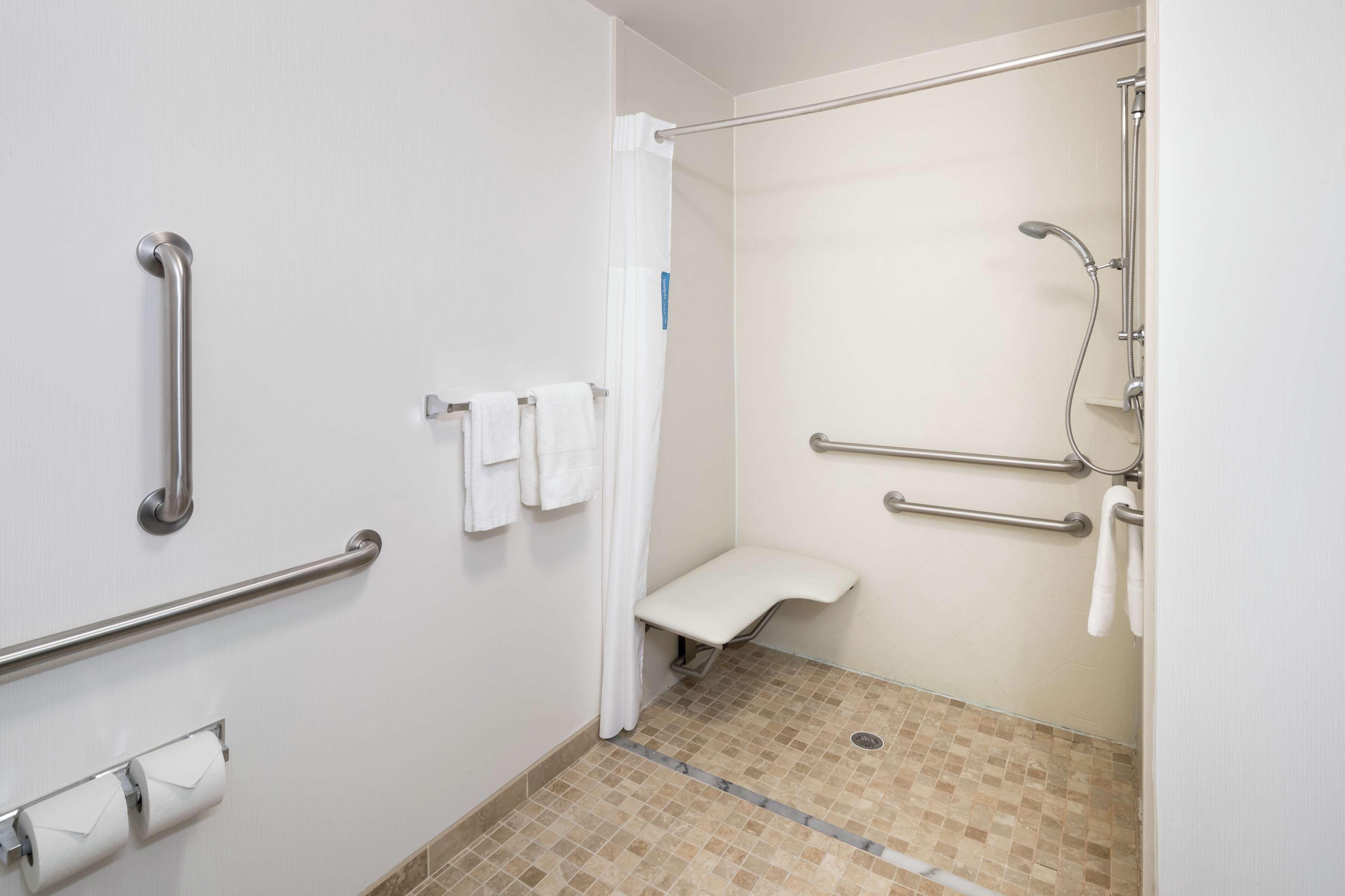 Hampton Inn & Suites Rochester-North Экстерьер фото