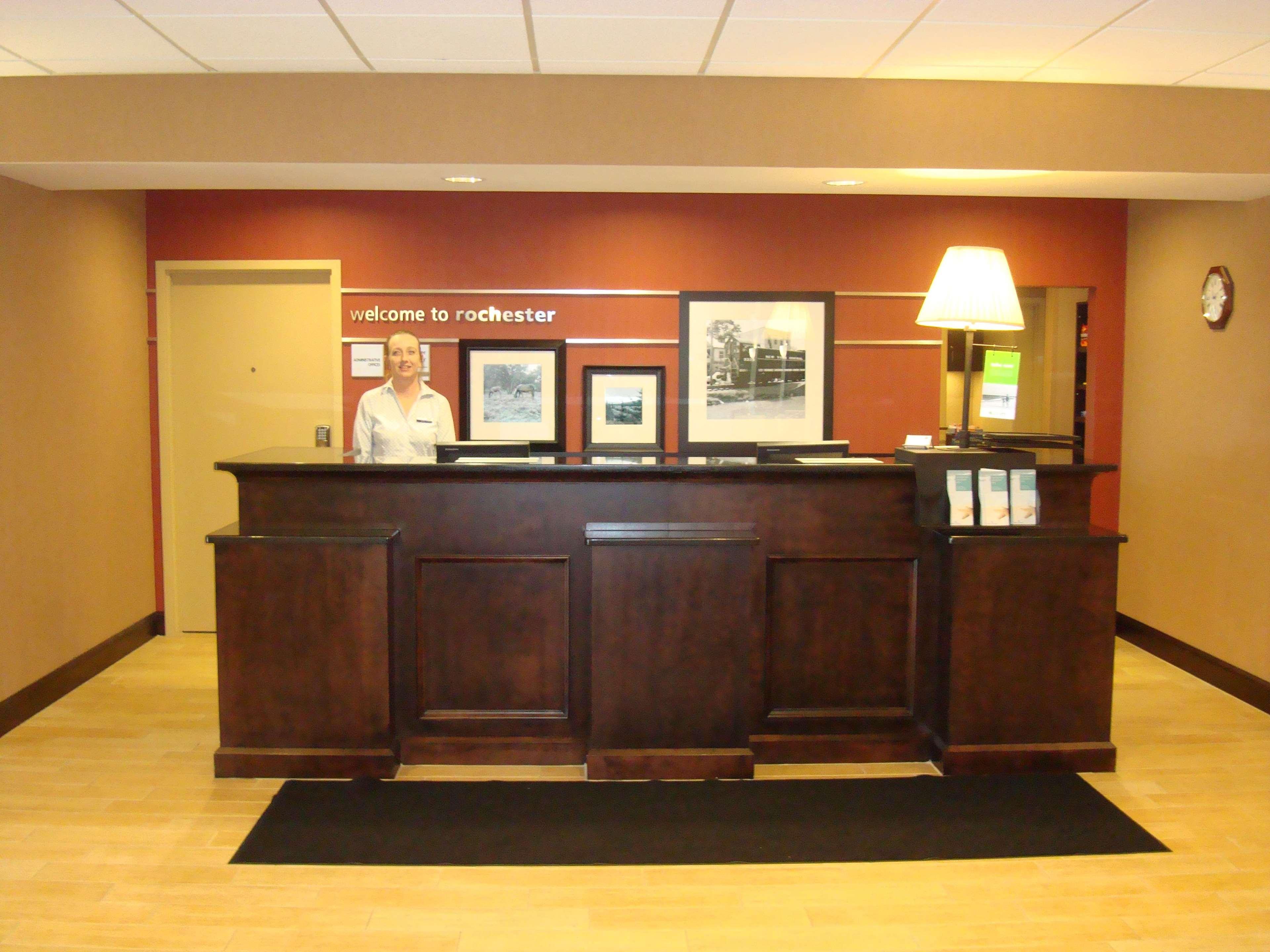Hampton Inn & Suites Rochester-North Интерьер фото