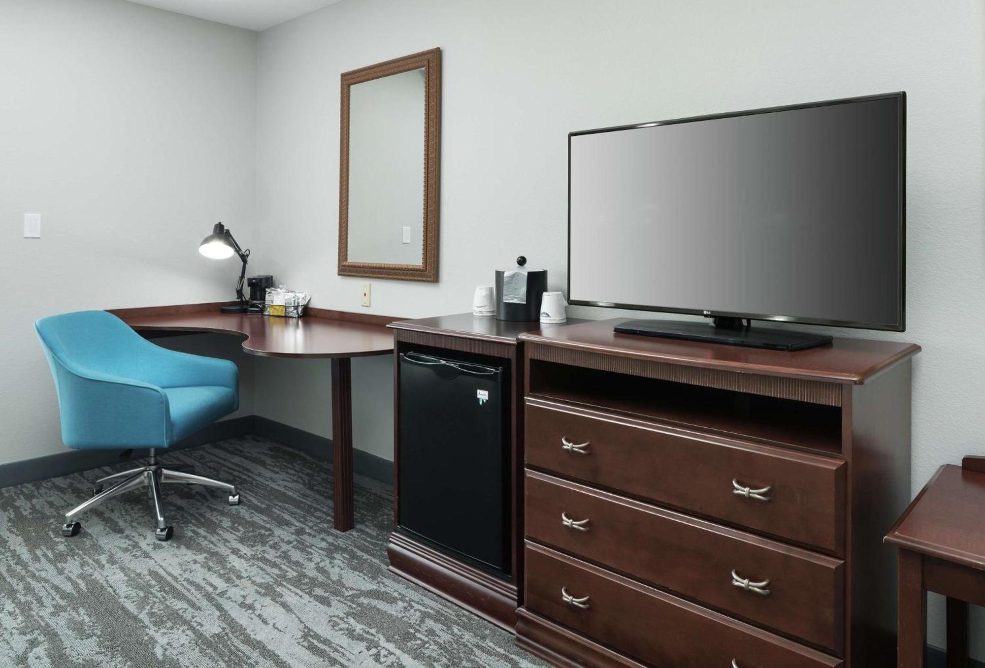 Hampton Inn & Suites Rochester-North Экстерьер фото