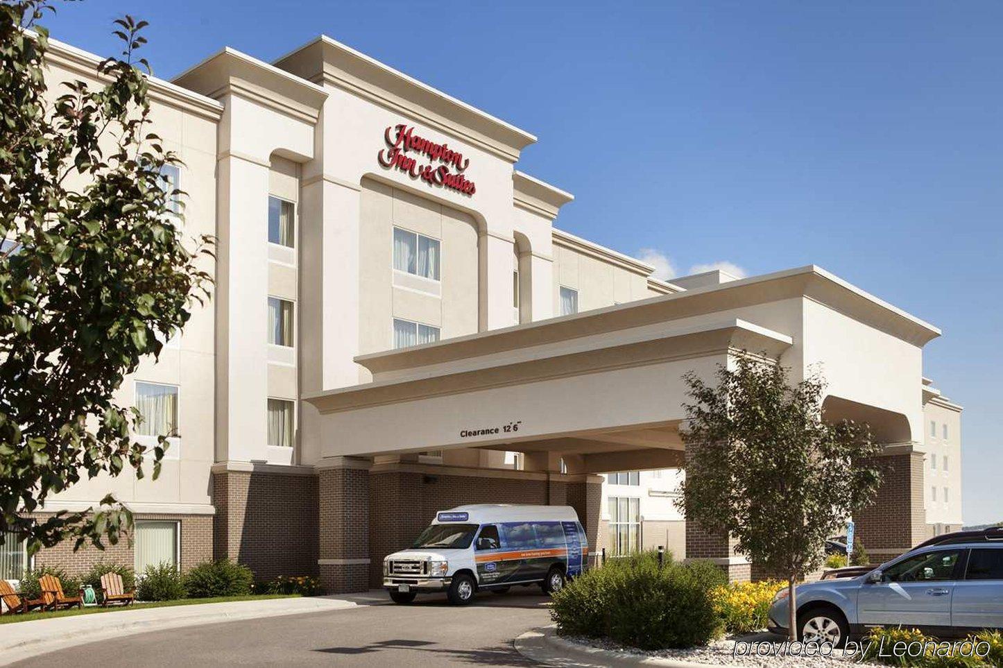 Hampton Inn & Suites Rochester-North Экстерьер фото