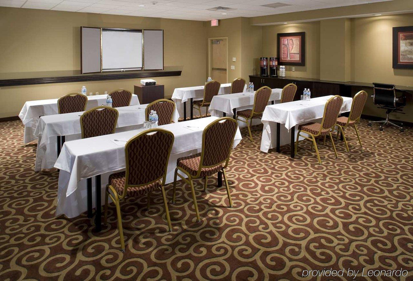 Hampton Inn & Suites Rochester-North Удобства фото